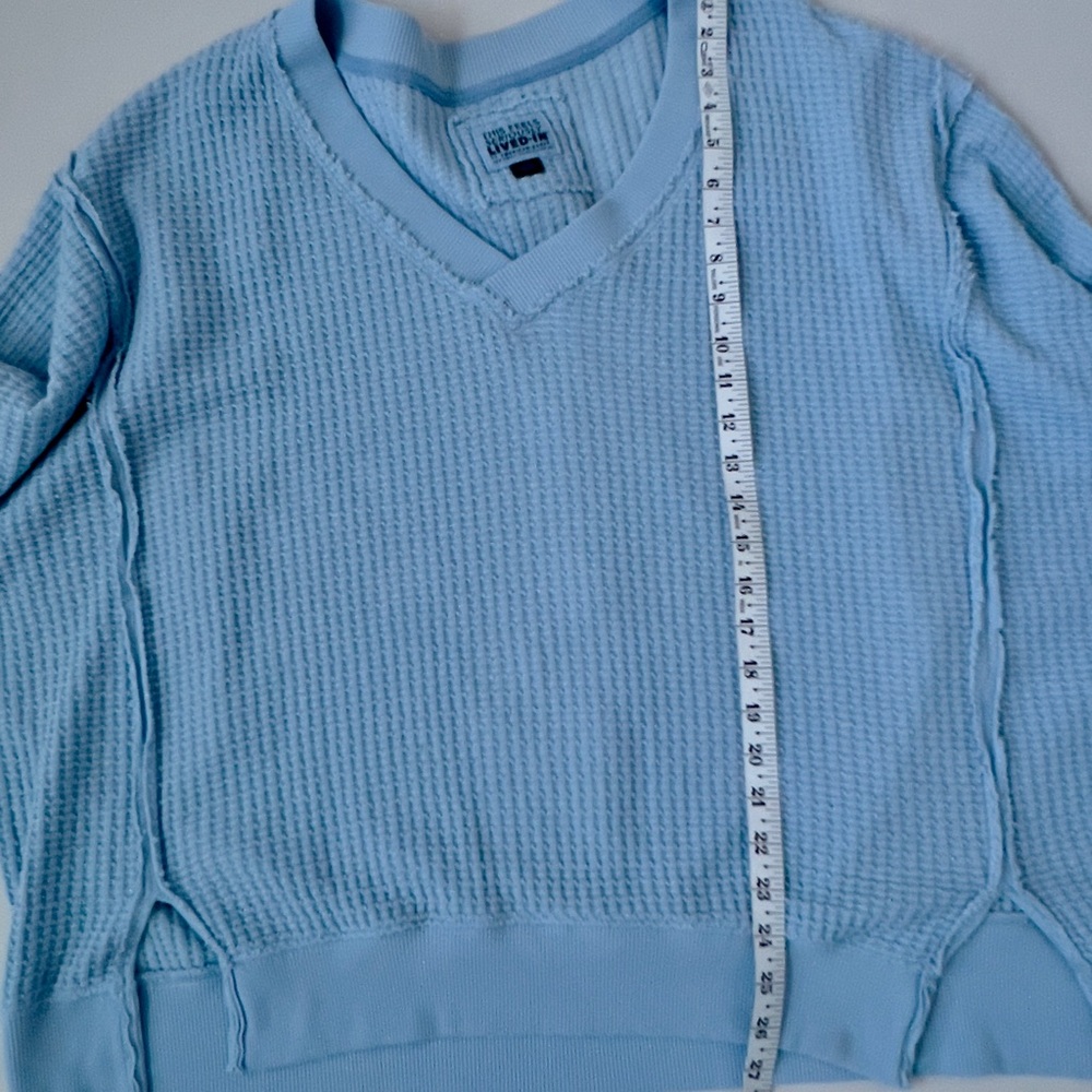 American eagle women’s Icy Blue V-Neck waffle Sweatshirt - Picture 4 of 5